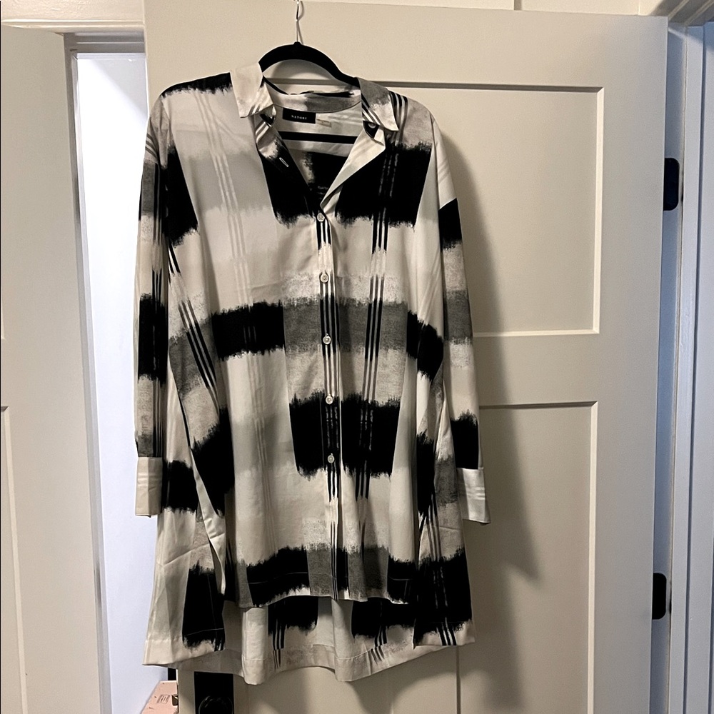 Natori -  medium / black and white oversized tunic